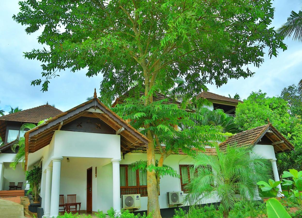 波瓦尔萨诺瓦波蒂科河口酒店 Poovar 外观 照片