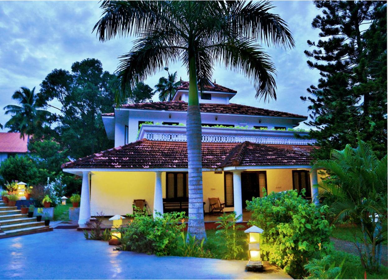 波瓦尔萨诺瓦波蒂科河口酒店 Poovar 外观 照片